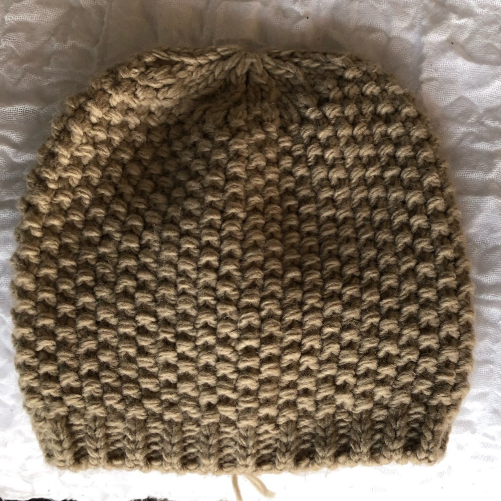Chunky Knit Beanie - Picture 1 of 2